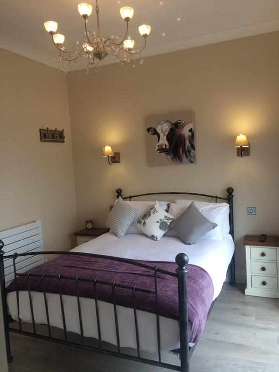 Redhill  Accommodation Bristol Airport חדר תמונה