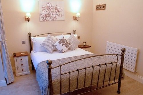 Redhill  Accommodation Bristol Airport מראה חיצוני תמונה