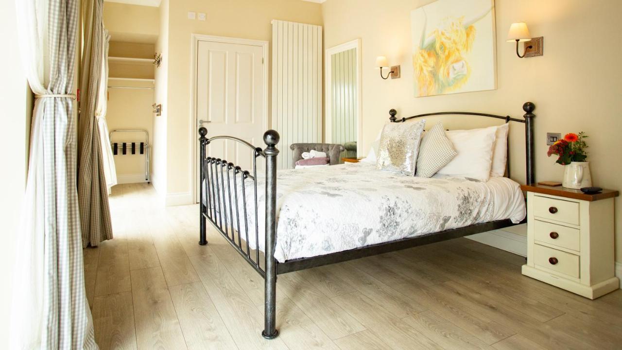 Redhill  Accommodation Bristol Airport מראה חיצוני תמונה